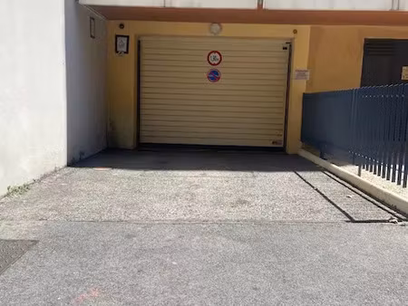 emplacement de stationnement