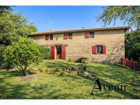 chevrières - maison de 203.80 m2 - parcelle de 2500m2 avec piscine