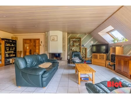 a vendre chez blot à vezin-le-coquet maison 192m2 6 chambres sur 643m2 de terrain avec gar