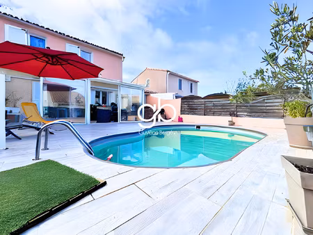 maison t4 avec piscine - double jardin - garage - panneaux s