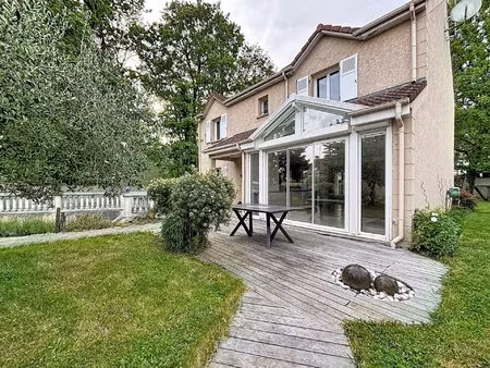 yerres - belle maison familiale aux beaux volumes et sous-sol total