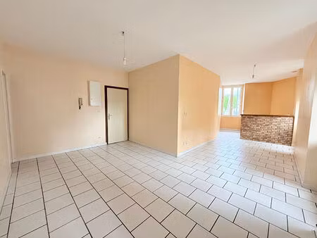 bourges place malus appt t3  61.30 m2