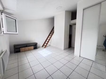 studio duplex au capucin
