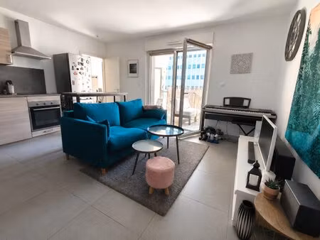 proximité lycée kleber 2p  40m2+10m2 terrasse dans immeuble r?