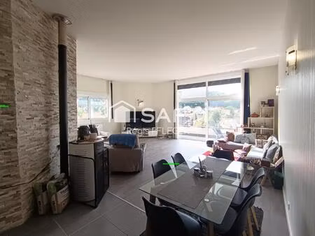 belle maison avec vue dégagée