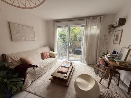 maison t3 mitoyenne avec jardinet et parking