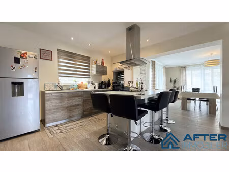 maison 7 pièces de 165 m²