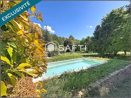 maison t5 de plain pied avec piscine sur 2750m2