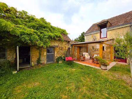 au coeur de la campagne baugeoise  longère de charme sur 2hectares !