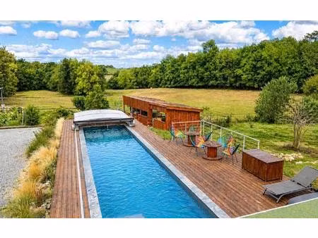 propriété en pierre entierement rénovée - 4 hectares - box chevaux - piscine