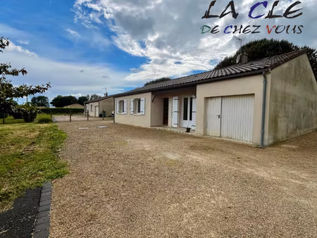location maison à saint-pompain (79160) : à louer / 90m² saint-pompain