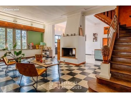 chalet 16 pièces 325 m²