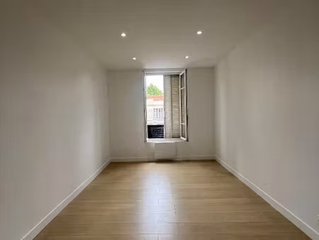 location appartement 3 pièces 52 m² à les pavillons-sous-bois (93320)  1 090 €