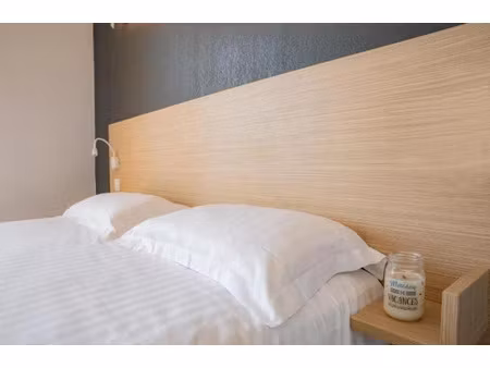 location meublée appartement 3 pièces 50 m² à frejus (83600)  1 080 €