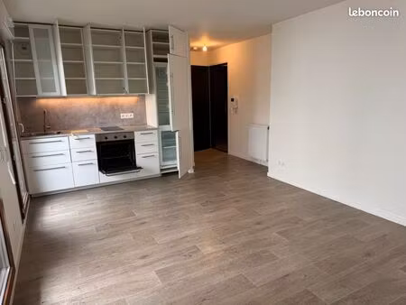 studio très bon état à louer