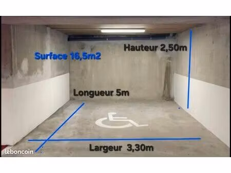 grand parking boxable de 16 5m2  autorisation stockage et entreposage (rare)  résidence ré