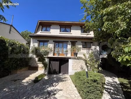 maison 7 pièces 140 m²