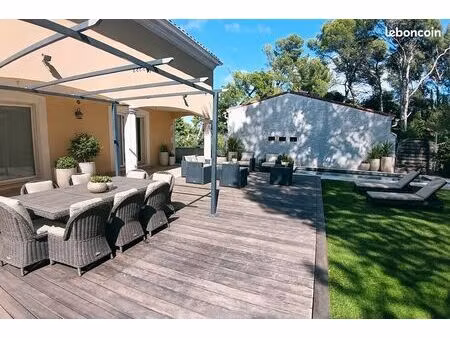 propriété 5 pièces 172 m²