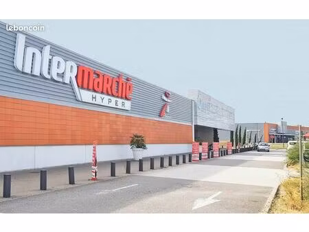 commerce 125 m²