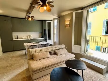t2 duplex centre port