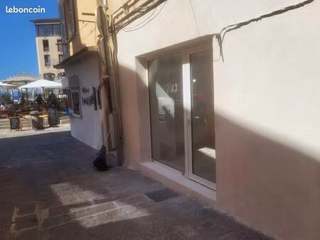 local restauration rapide  sandwicherie 40 m²