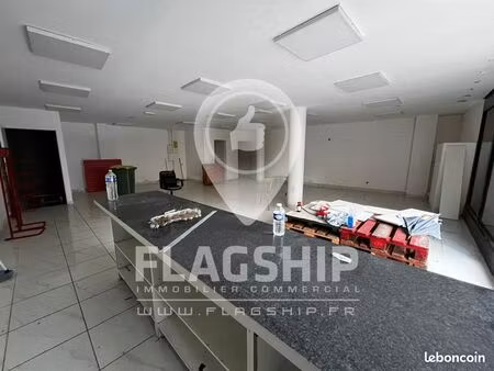 boutique 136 m² bagnolet