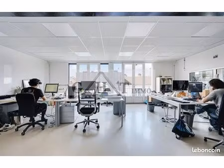 bureaux 250 m²