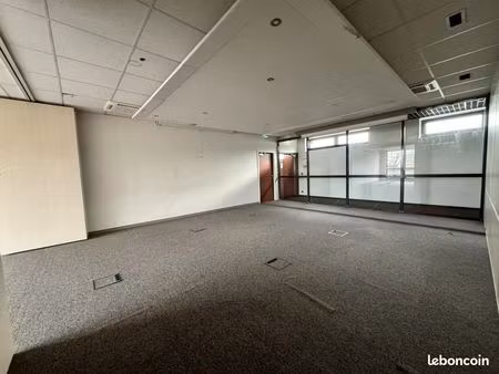 bureau 515 m²
