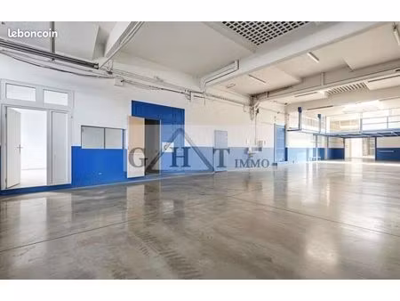 local industriel 500 m²