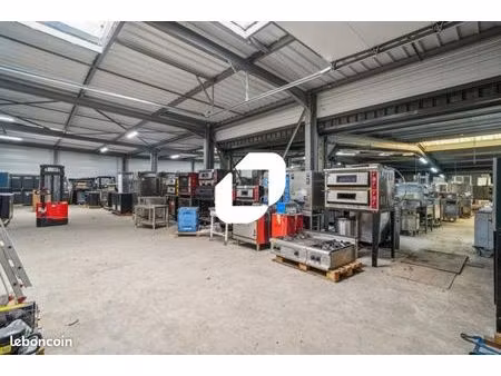 local d'activité 730 m²