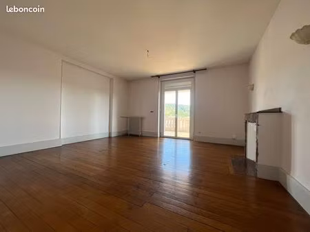 superbe t4 de 120 m² avec terrasse panoramique à villefranche-de-rouergue