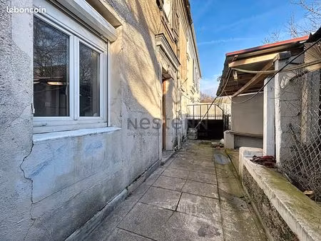 studio 1 pièce 32 m²