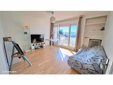 appartement t2 lumineux avec balcon  cave et parking – quartier des noriets à vitry-sur-se