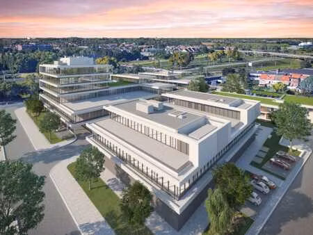 bureau clé en main de 395 m² le long de l’a12/r0