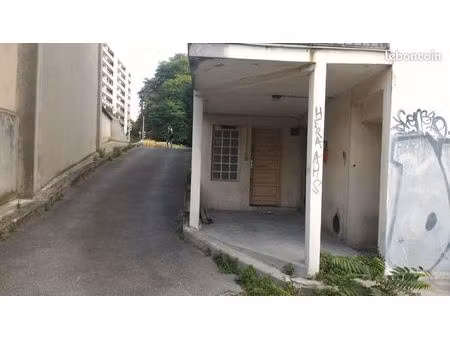 local indépendant 21m² loué 300/mois à joinville le pont– opportunité rapide