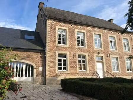 magnifique grande maison lumineuse à 20min du ring de bxl!