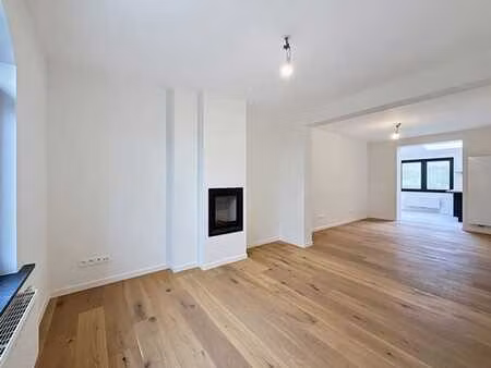maison rénovée 2026  2 ch + bureau  jardin