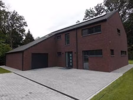 magnifique villa 4ch.+bur avec garage & jardin