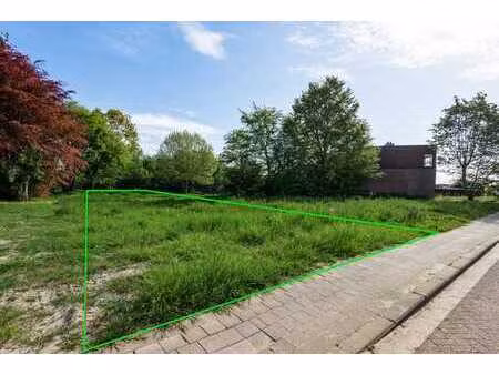 bouwgrond (552 m²) voor een halfopen bebouwing in borsbeek!