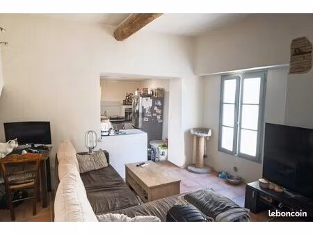 f2 à louer à roquemaure
