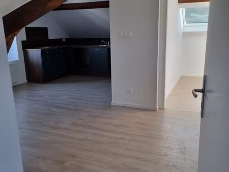 appartement t2 refait a neuf