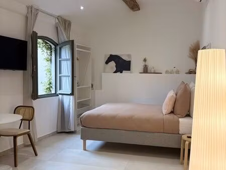 studio meublée - arles la roquette