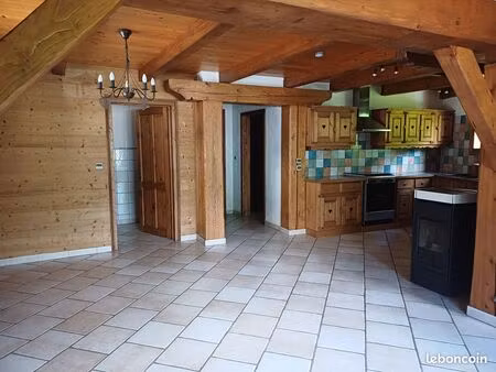 appartement de 80 m2 à louer sur beaufort
