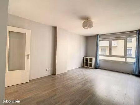 appartement 2 pièces 54 m²