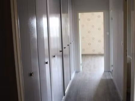 t2 saint-lo 47m² ascenseur  balcon  parking