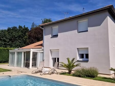 maison familiale 135 m² – dpe c – piscine & sans vis-à-vis – secteur calme