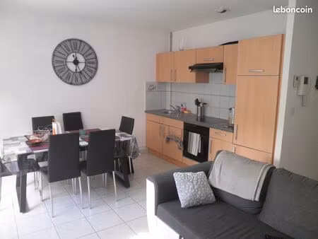 t2 avec parking couvert-fermé  montbéliard