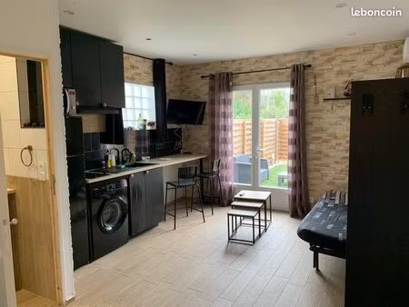 studio neuf climatisé 20m2 avec terasse de 20m2 et place de parking privatif idéal saisoni
