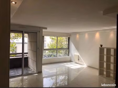 grand f4 à louer 92 m2 rue manin