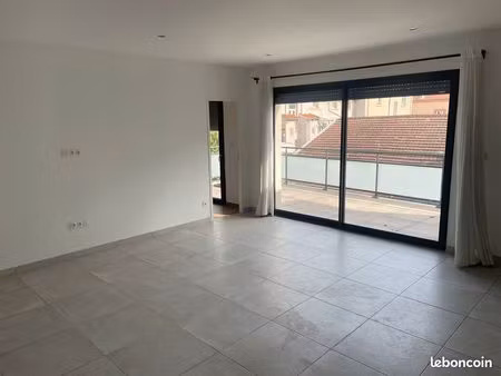 appartement t4 / 97m2 avec terrasse